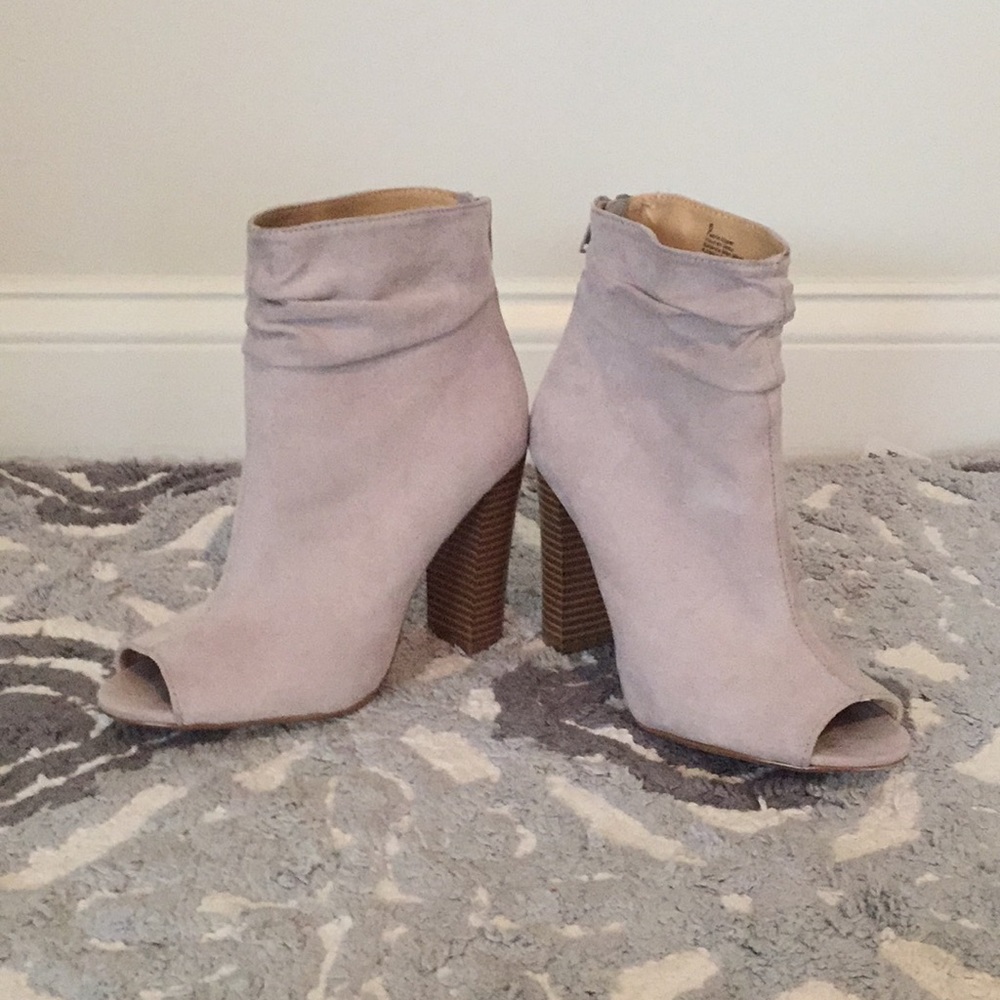 Size 6 grey suede high heel open toe booties